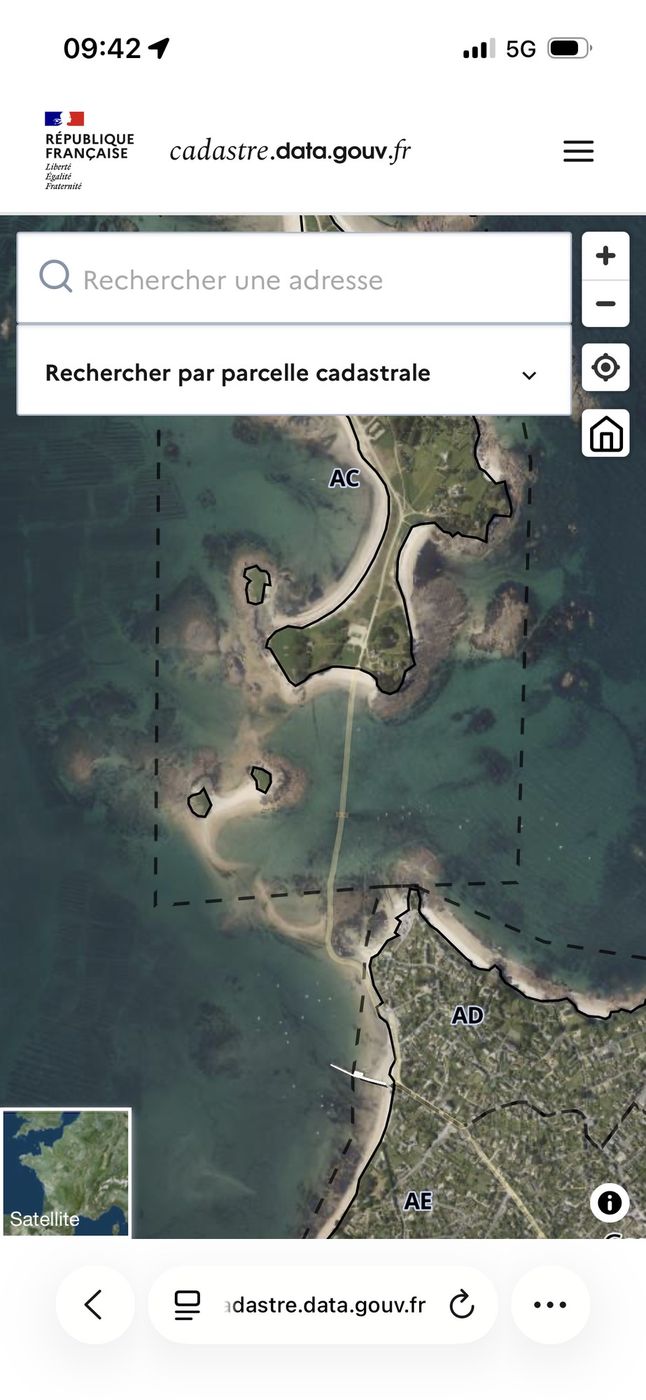Cadastre : la route submersible reliant Carantec à l'île
